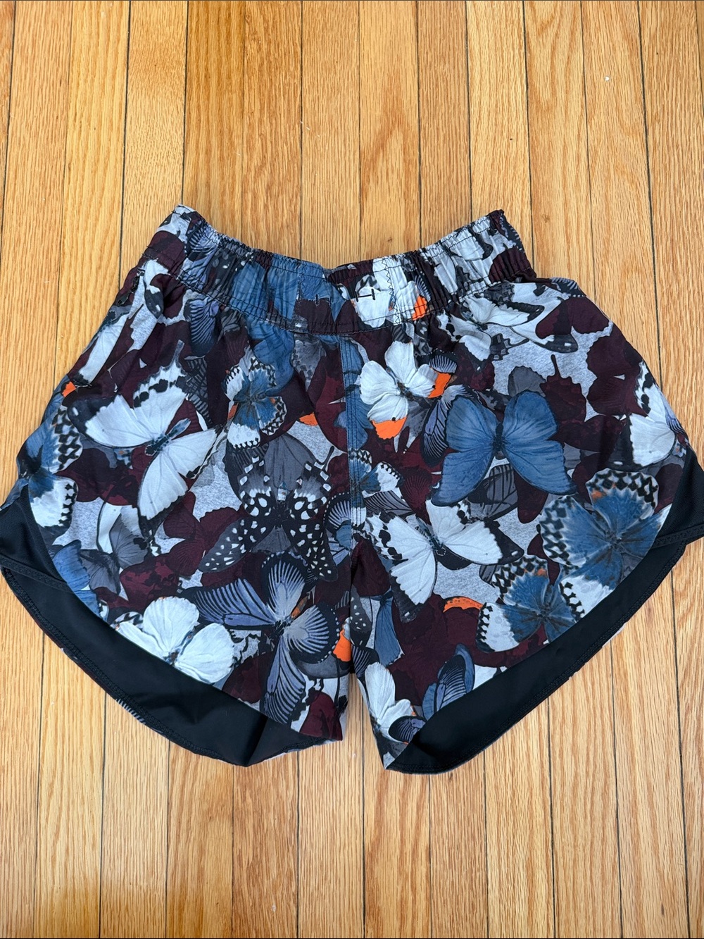 Lululemon Butterfly Print Women's Shorts Reversible to Blue w/Drawstring